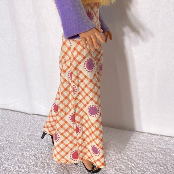 Vintage 60’s/70’s MCM Reliable Canada 18” Fashion Doll - Picture 7 of 16